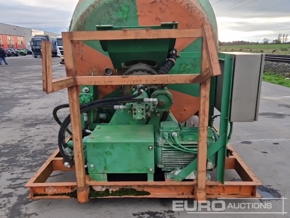 خلاطه اسمنت Truck Mounted Cement Mixer: صورة 8