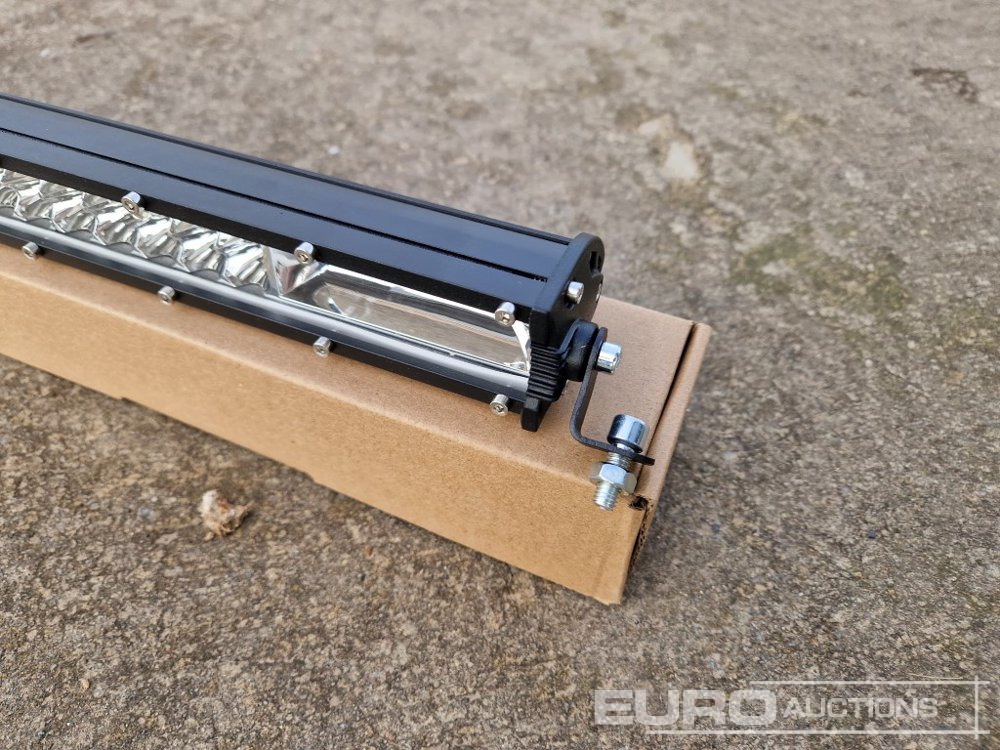 معدات البناء Unused 20" 180W Combo Beam LED Light Bar, Mounting Brackets, IP68 Waterproof: صورة 6