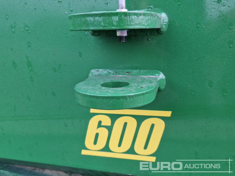 الآلات الزراعية Unused 2025 John Deere 600kg Front Weights to suit John Deere Tractors, Metal Case with Towing Eye (Green): صورة 7