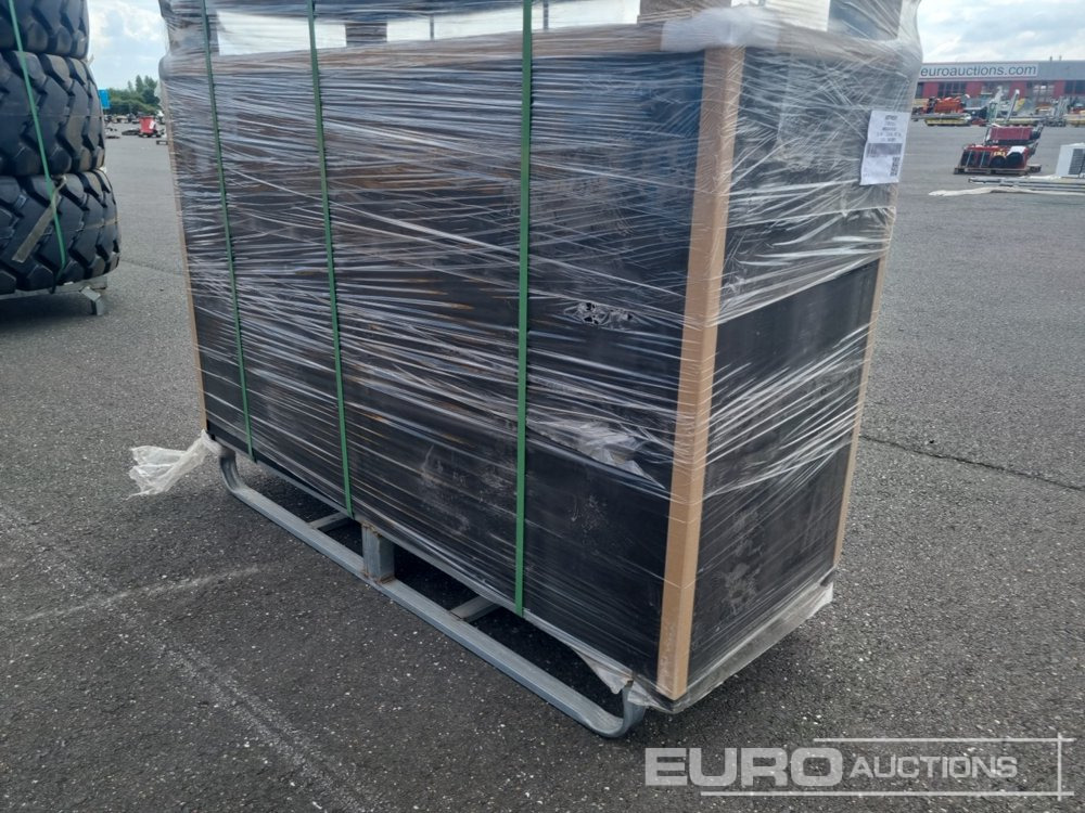 Unused 5' Work Bench, 3 Drawers, 2 Cabinets - معدات الورش: صورة 4 Unused 5' Work Bench, 3 Drawers, 2 Cabinets - معدات الورش: صورة 4