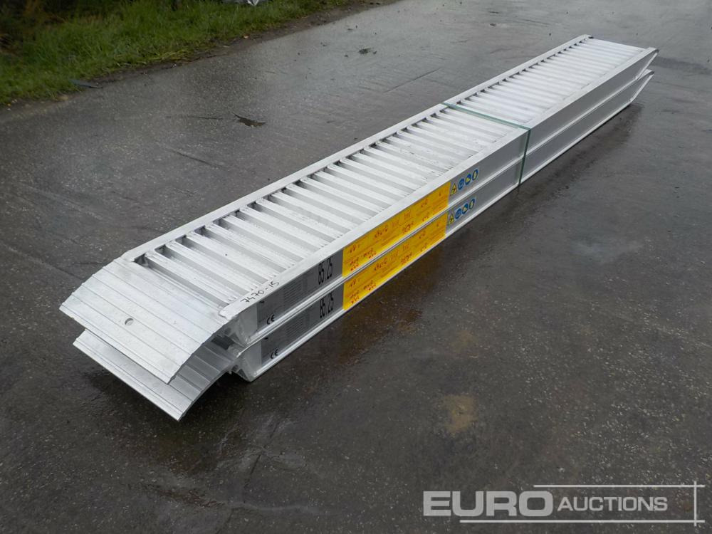 Unused CLM 85.25 Aluminium Loading Ramps (2of) 2920kg Capacity, 2500mm Length - منحدر تحميل: صورة 2 Unused CLM 85.25 Aluminium Loading Ramps (2of) 2920kg Capacity, 2500mm Length - منحدر تحميل: صورة 2