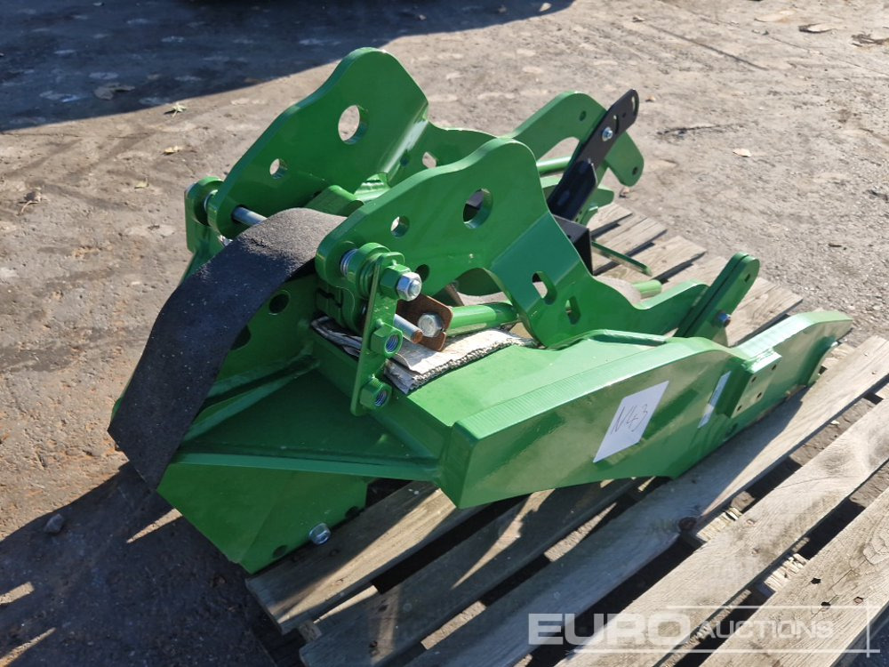 Unused John Deere Front Loader with Joystick, Parallel Leveling, Hydraulic EURO Quick Coupler, Support Leg, Hydraulic Damping, Lifting Capacity: 2,000kg, Lifiting Height: 4.1m to suit John Deere 6110M - الآلات الزراعية: صورة 3 Unused John Deere Front Loader with Joystick, Parallel Leveling, Hydraulic EURO Quick Coupler, Support Leg, Hydraulic Damping, Lifting Capacity: 2,000kg, Lifiting Height: 4.1m to suit John Deere 6110M - الآلات الزراعية: صورة 3