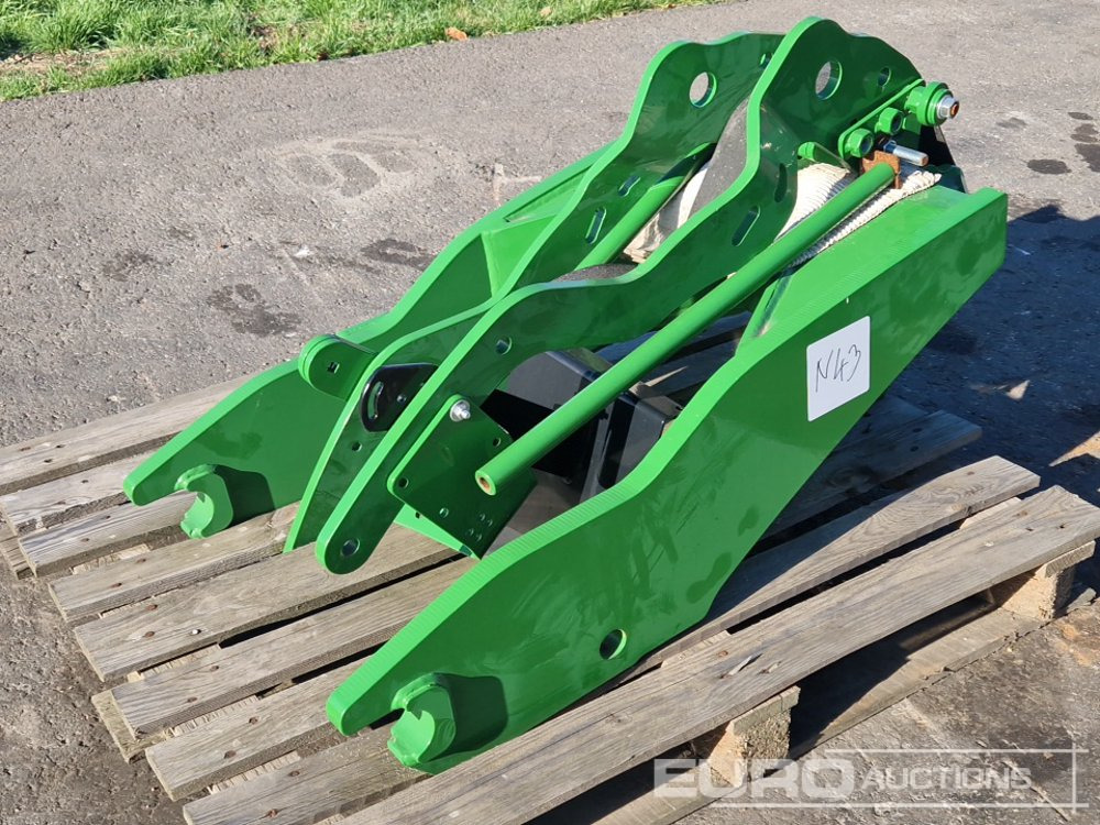 Unused John Deere Front Loader with Joystick, Parallel Leveling, Hydraulic EURO Quick Coupler, Support Leg, Hydraulic Damping, Lifting Capacity: 2,000kg, Lifiting Height: 4.1m to suit John Deere 6110M - الآلات الزراعية: صورة 1 Unused John Deere Front Loader with Joystick, Parallel Leveling, Hydraulic EURO Quick Coupler, Support Leg, Hydraulic Damping, Lifting Capacity: 2,000kg, Lifiting Height: 4.1m to suit John Deere 6110M - الآلات الزراعية: صورة 1