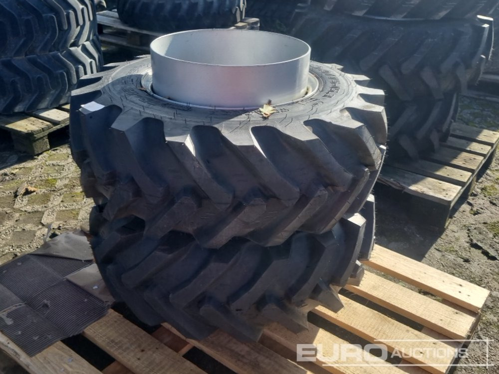 Unused Mitas 10.0/75-15.3 Tyre & Rim (2 of) - إطارات: صورة 3 Unused Mitas 10.0/75-15.3 Tyre & Rim (2 of) - إطارات: صورة 3