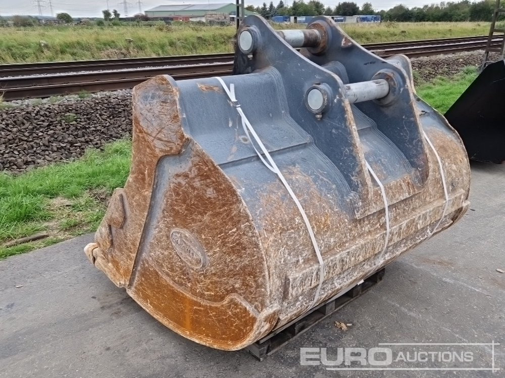 Unused Strickland 72" Ditching Bucket to suit Hyundai R290 - بكت: صورة 2 Unused Strickland 72" Ditching Bucket to suit Hyundai R290 - بكت: صورة 2