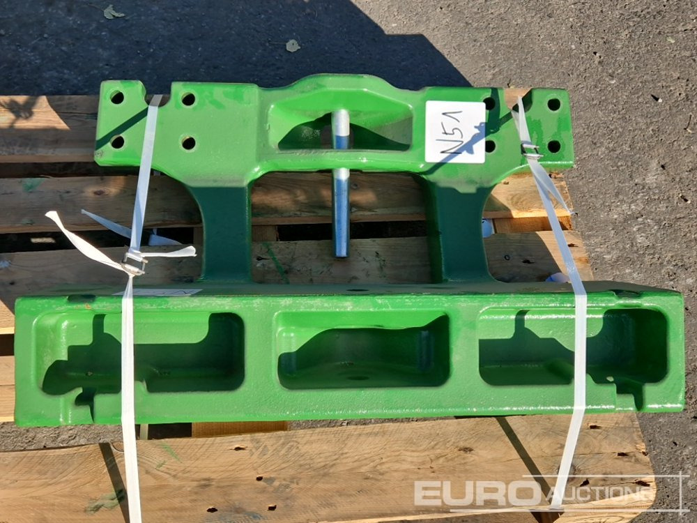 Unused Suitcase or BigPack Front Weight Carrier to suit John Deere 8R 230, 8R 250, 8R 280, 8R 310, 8R 340, 8R 370, 8R 410 (PartNo.R569418,R572164) - الآلات الزراعية: صورة 5 Unused Suitcase or BigPack Front Weight Carrier to suit John Deere 8R 230, 8R 250, 8R 280, 8R 310, 8R 340, 8R 370, 8R 410 (PartNo.R569418,R572164) - الآلات الزراعية: صورة 5