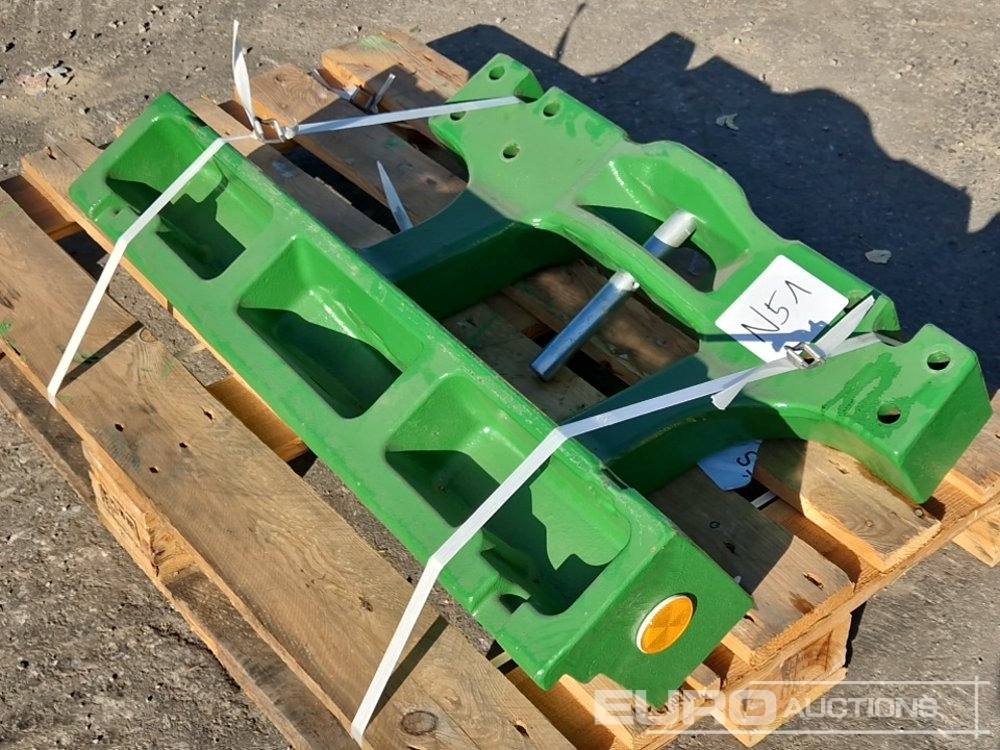Unused Suitcase or BigPack Front Weight Carrier to suit John Deere 8R 230, 8R 250, 8R 280, 8R 310, 8R 340, 8R 370, 8R 410 (PartNo.R569418,R572164) - الآلات الزراعية: صورة 3 Unused Suitcase or BigPack Front Weight Carrier to suit John Deere 8R 230, 8R 250, 8R 280, 8R 310, 8R 340, 8R 370, 8R 410 (PartNo.R569418,R572164) - الآلات الزراعية: صورة 3