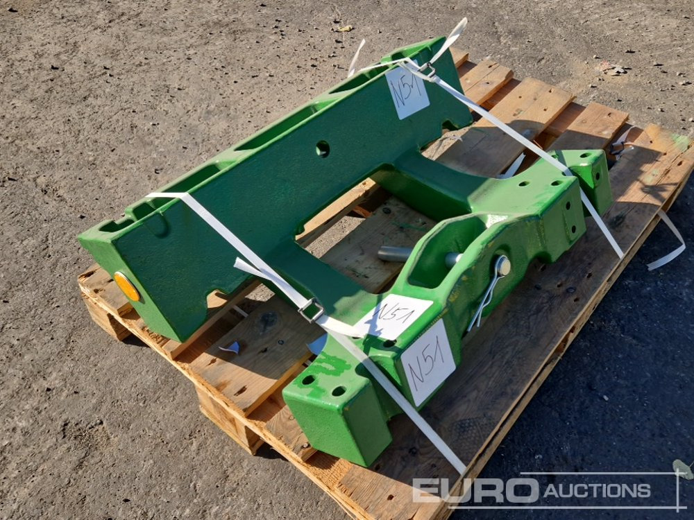 Unused Suitcase or BigPack Front Weight Carrier to suit John Deere 8R 230, 8R 250, 8R 280, 8R 310, 8R 340, 8R 370, 8R 410 (PartNo.R569418,R572164) - الآلات الزراعية: صورة 4 Unused Suitcase or BigPack Front Weight Carrier to suit John Deere 8R 230, 8R 250, 8R 280, 8R 310, 8R 340, 8R 370, 8R 410 (PartNo.R569418,R572164) - الآلات الزراعية: صورة 4