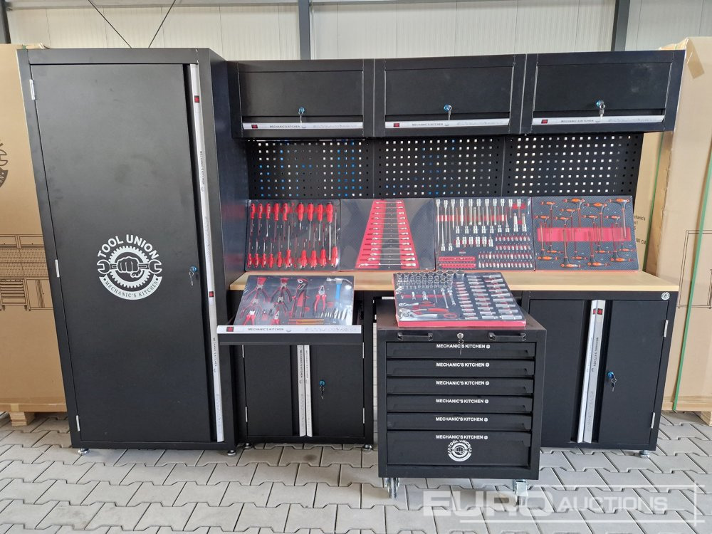 Unused TOOL UNION Mechanic's Kitchen Workbench incl. Tool Trolley & Tools - معدات البناء: صورة 1 Unused TOOL UNION Mechanic's Kitchen Workbench incl. Tool Trolley & Tools - معدات البناء: صورة 1