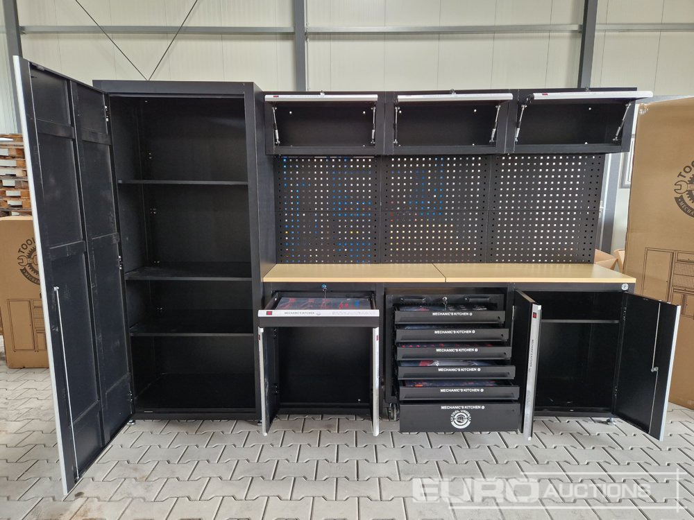 Unused TOOL UNION Mechanic's Kitchen Workbench incl. Tool Trolley & Tools - معدات البناء: صورة 4 Unused TOOL UNION Mechanic's Kitchen Workbench incl. Tool Trolley & Tools - معدات البناء: صورة 4