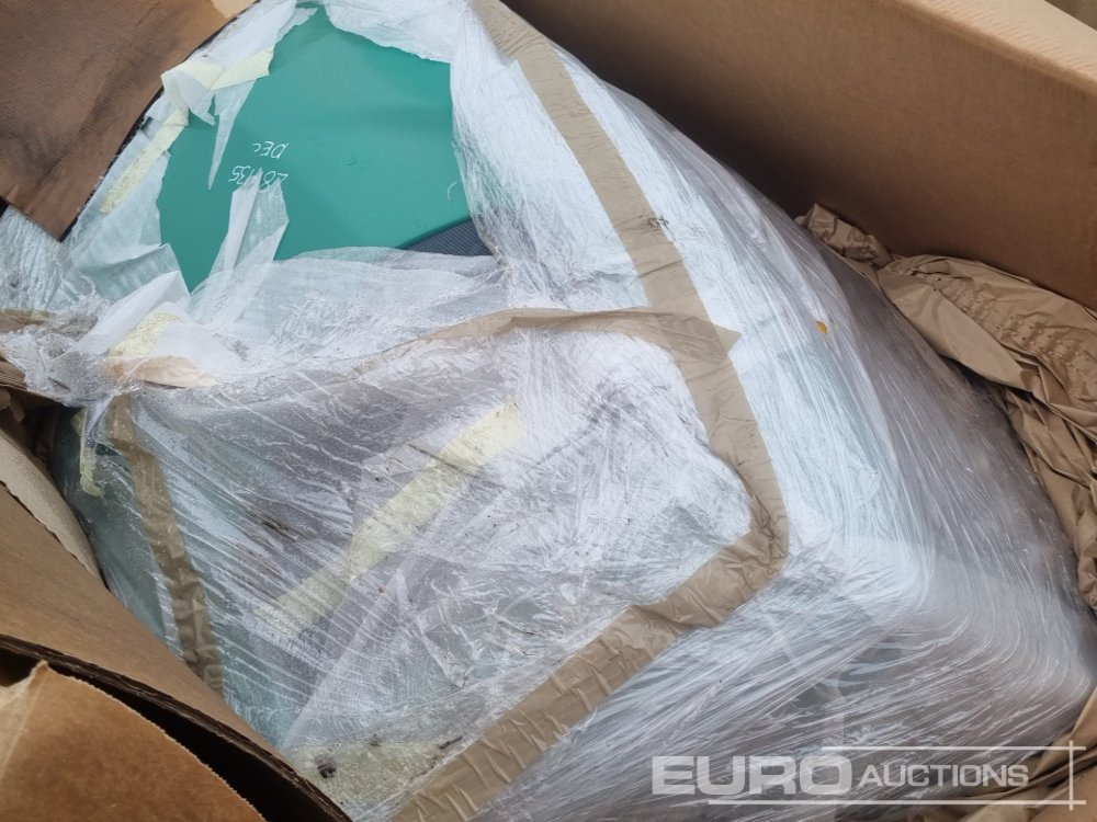 Unused Wacker Neuson Engine Cover - غطاء محرك المركبة - آلات البناء: صورة 2 Unused Wacker Neuson Engine Cover - غطاء محرك المركبة - آلات البناء: صورة 2