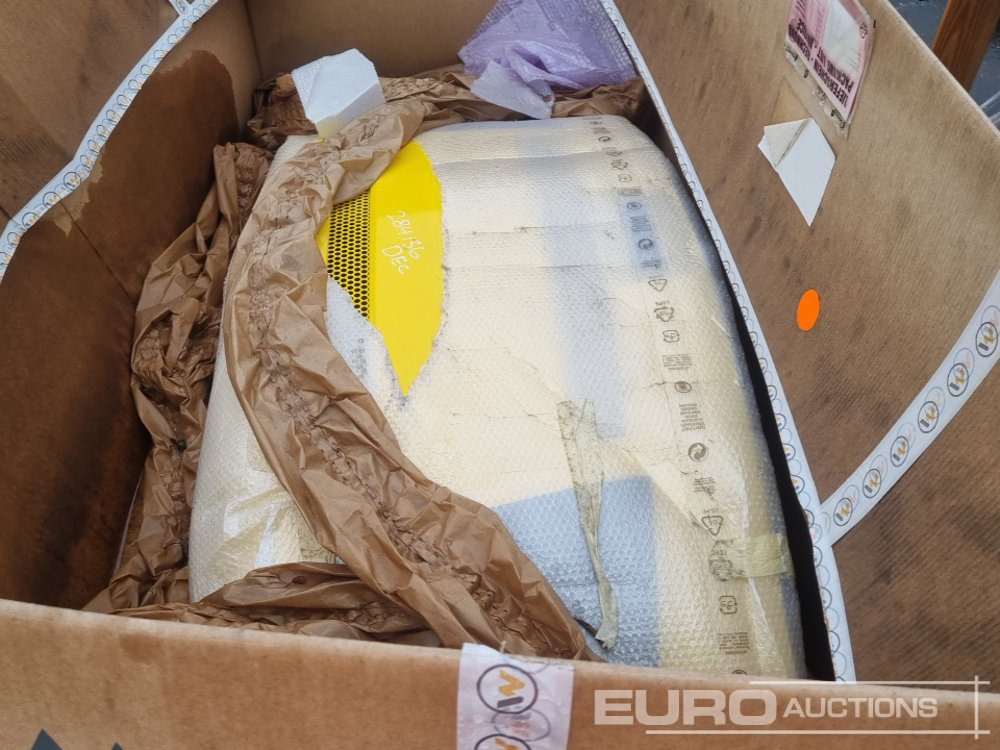 Unused Wacker Neuson Engine Cover - غطاء محرك المركبة - آلات البناء: صورة 2 Unused Wacker Neuson Engine Cover - غطاء محرك المركبة - آلات البناء: صورة 2