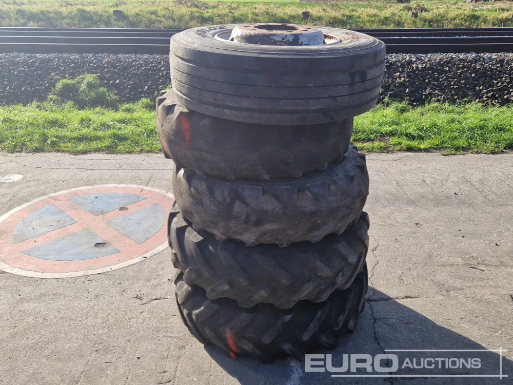 Various Tyres (5 of) - إطارات: صورة 1 Various Tyres (5 of) - إطارات: صورة 1