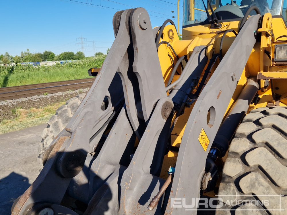 اللودر بعجل Volvo L70D: صورة 15