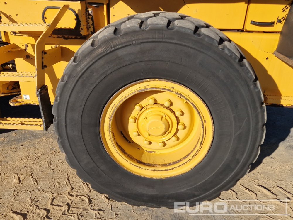 اللودر بعجل Volvo L70D: صورة 10