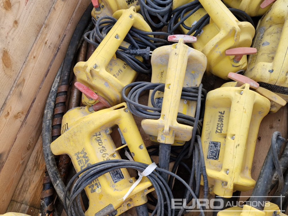 Wacker Neuson M2500 + M2000 Concrete Vibrating Poker (10 of) - آلة أسفلت: صورة 4 Wacker Neuson M2500 + M2000 Concrete Vibrating Poker (10 of) - آلة أسفلت: صورة 4