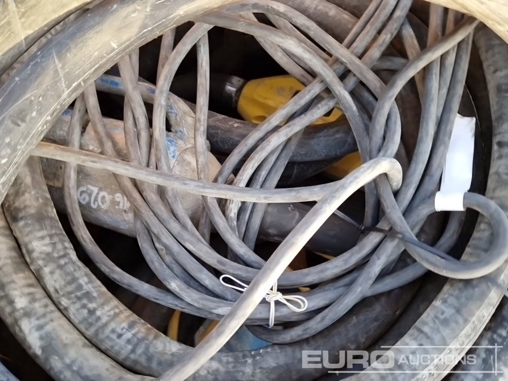 Weber IVUR58+50 + Wacker Neuson IEC58/230/10/15 Internal Concrete Vibrator (9 of) - آلة أسفلت: صورة 5 Weber IVUR58+50 + Wacker Neuson IEC58/230/10/15 Internal Concrete Vibrator (9 of) - آلة أسفلت: صورة 5