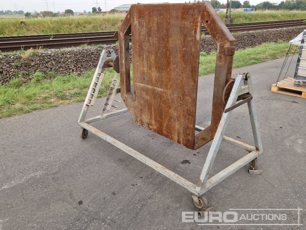 Welding Table - معدات البناء: صورة 1 Welding Table - معدات البناء: صورة 1
