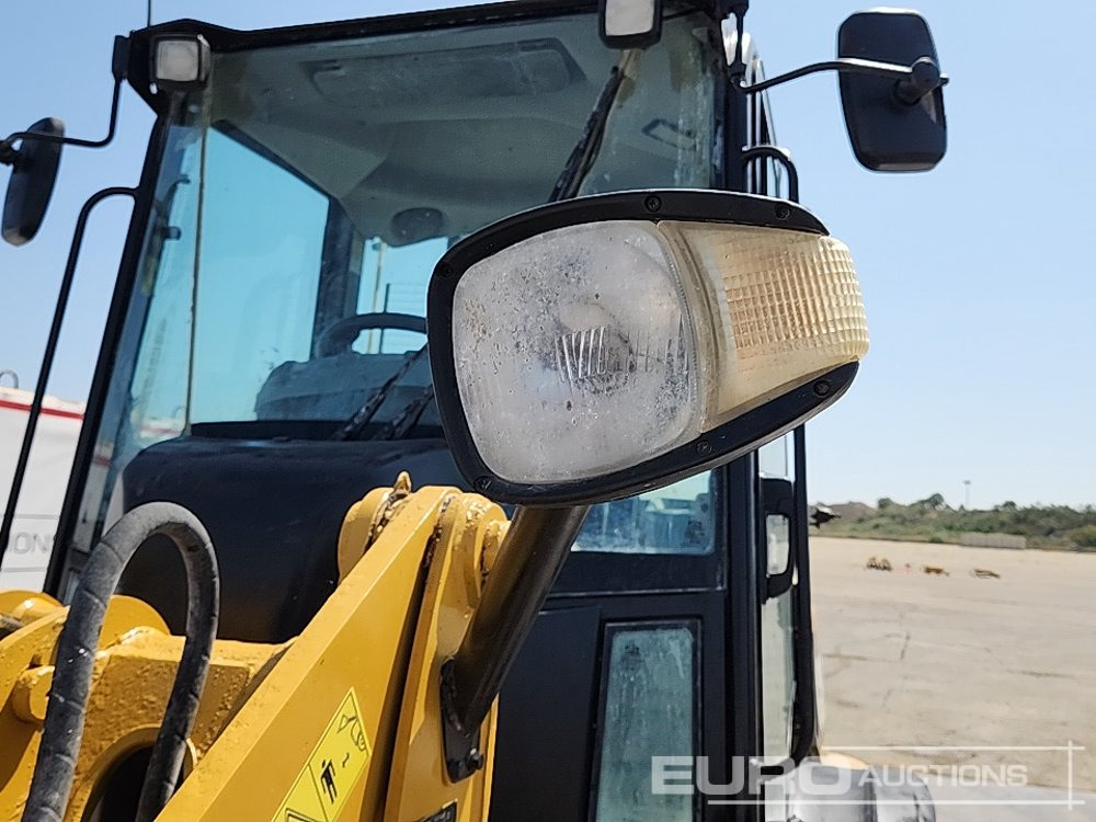 اللودر بعجل 2010 CAT 908H: صورة 22