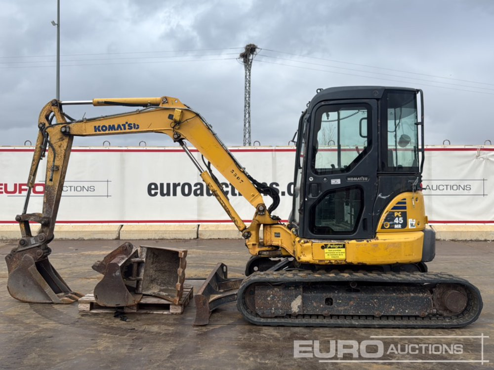 2010 Komatsu PC45MR-3 - حفارة مُصَّغرة: صورة 2 2010 Komatsu PC45MR-3 - حفارة مُصَّغرة: صورة 2