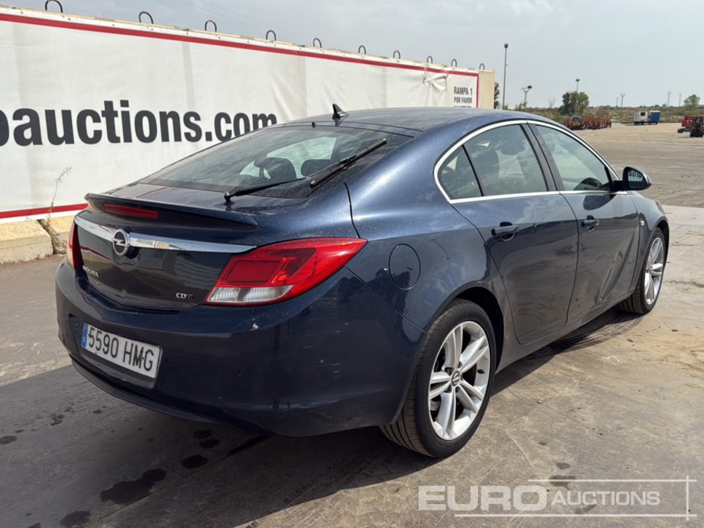 2012 Opel Insignia - سيارة: صورة 5 2012 Opel Insignia - سيارة: صورة 5