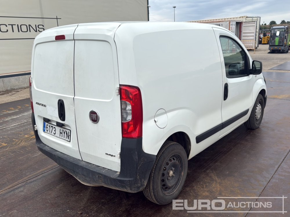 2014 Fiat Fiorino - شاحنة التوصيل: صورة 5 2014 Fiat Fiorino - شاحنة التوصيل: صورة 5