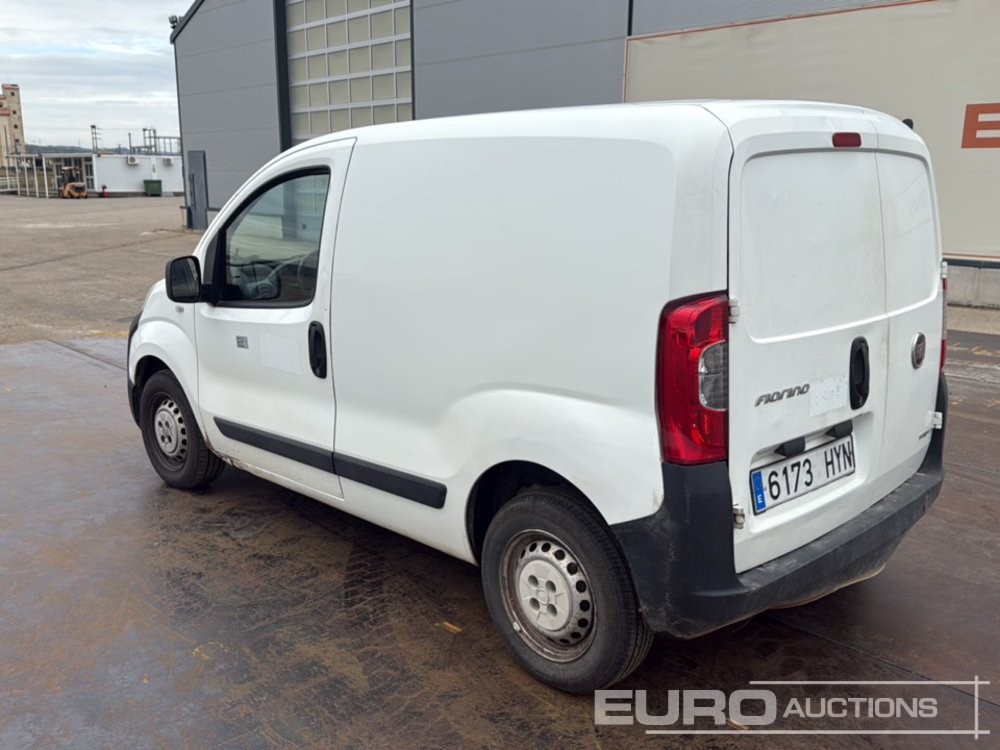 2014 Fiat Fiorino - شاحنة التوصيل: صورة 3 2014 Fiat Fiorino - شاحنة التوصيل: صورة 3