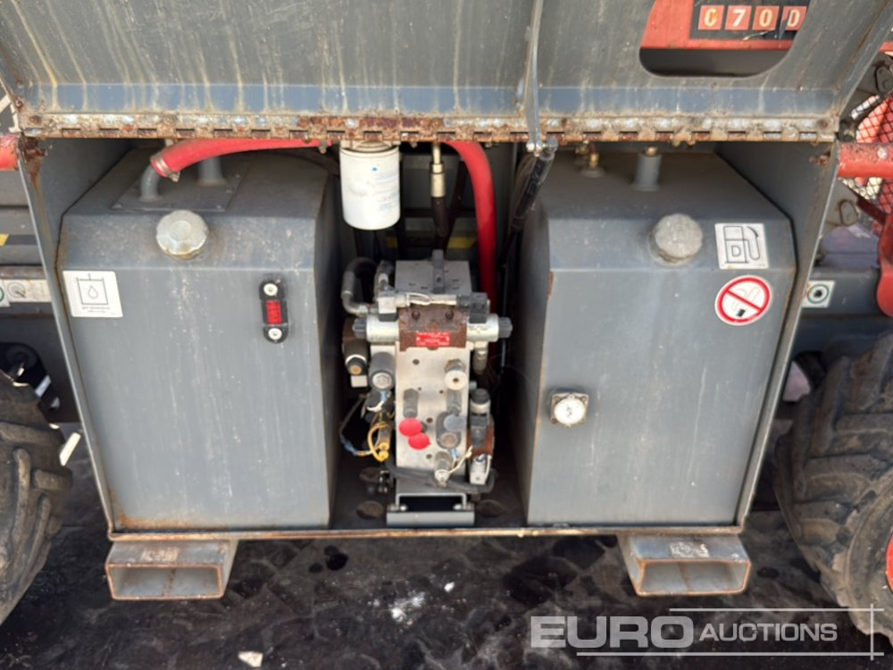 معدات الوصول 2015 SkyJack SJ6826RT: صورة 21