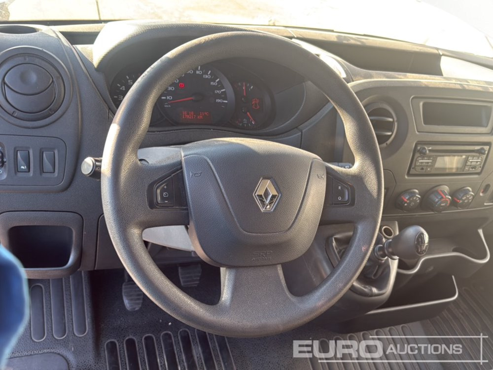 شاحنة التوصيل 2019 Renault Master: صورة 14