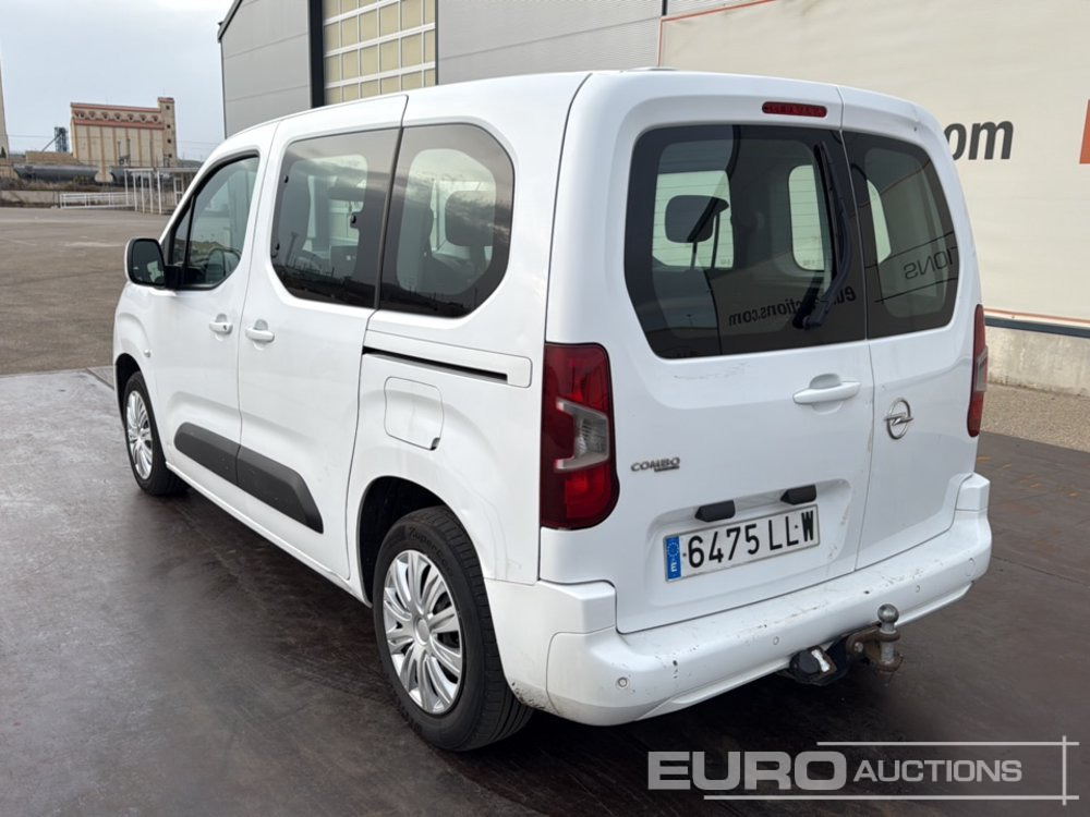 2020 Opel COMBO LIFE - شاحنة التوصيل: صورة 3 2020 Opel COMBO LIFE - شاحنة التوصيل: صورة 3