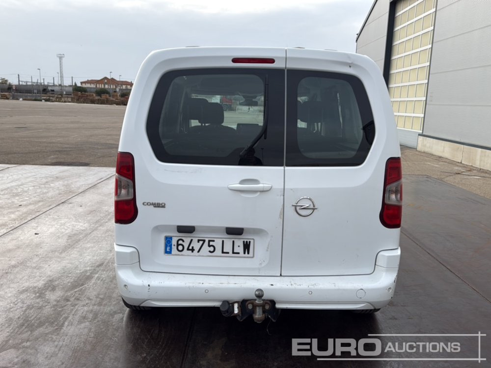 2020 Opel COMBO LIFE - شاحنة التوصيل: صورة 4 2020 Opel COMBO LIFE - شاحنة التوصيل: صورة 4