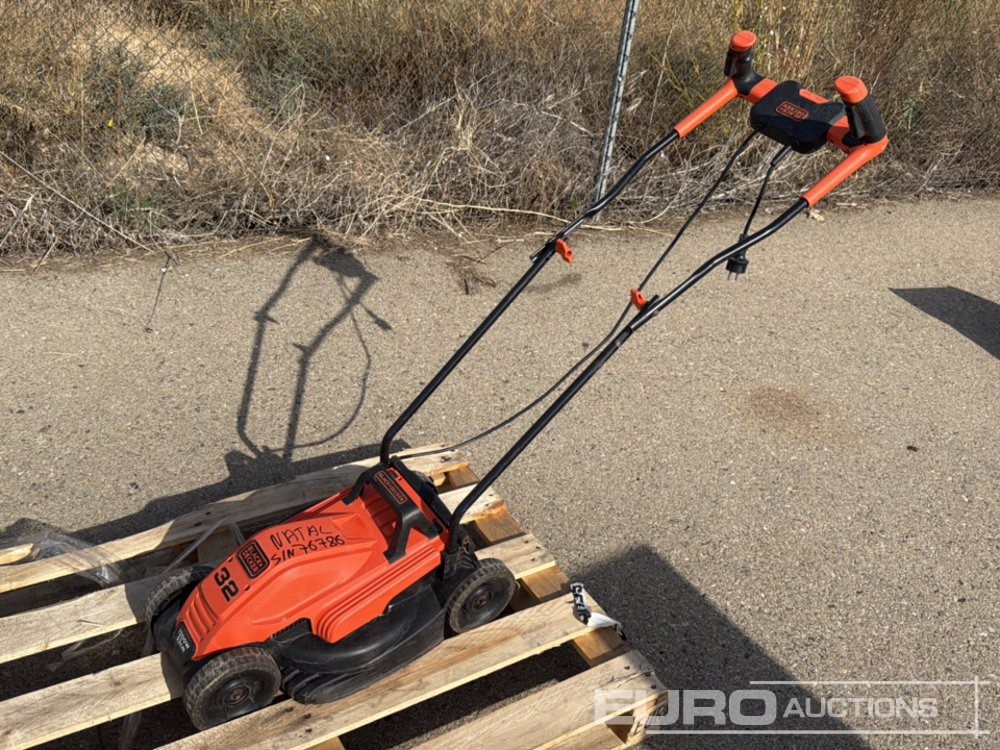 Black & Decker Lawn Mower - جزازة أعشاب الحدائق: صورة 2 Black & Decker Lawn Mower - جزازة أعشاب الحدائق: صورة 2