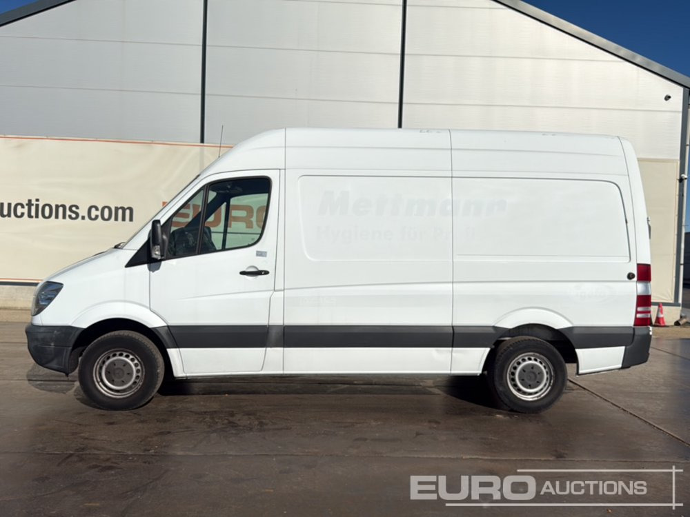 Mercedes Benz Sprinter - شاحنة التوصيل: صورة 2 Mercedes Benz Sprinter - شاحنة التوصيل: صورة 2