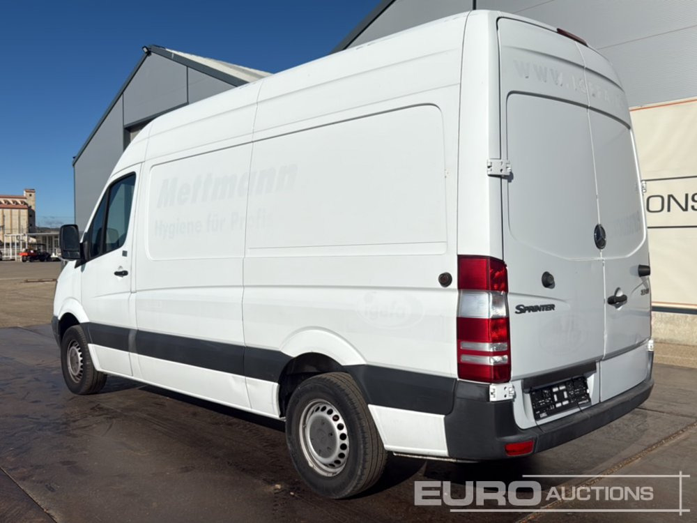 Mercedes Benz Sprinter - شاحنة التوصيل: صورة 3 Mercedes Benz Sprinter - شاحنة التوصيل: صورة 3