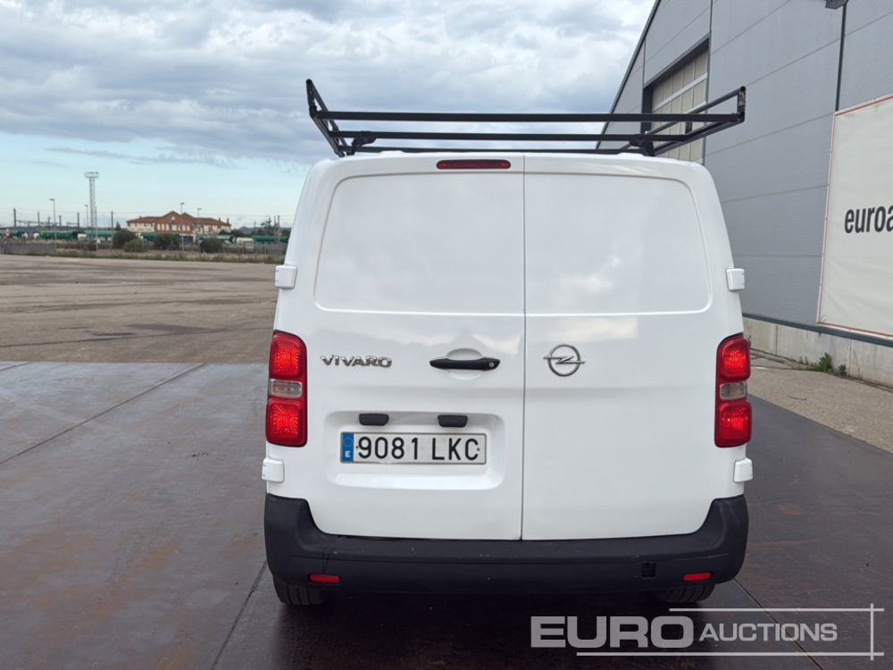 Opel Vivaro - شاحنة التوصيل: صورة 4 Opel Vivaro - شاحنة التوصيل: صورة 4