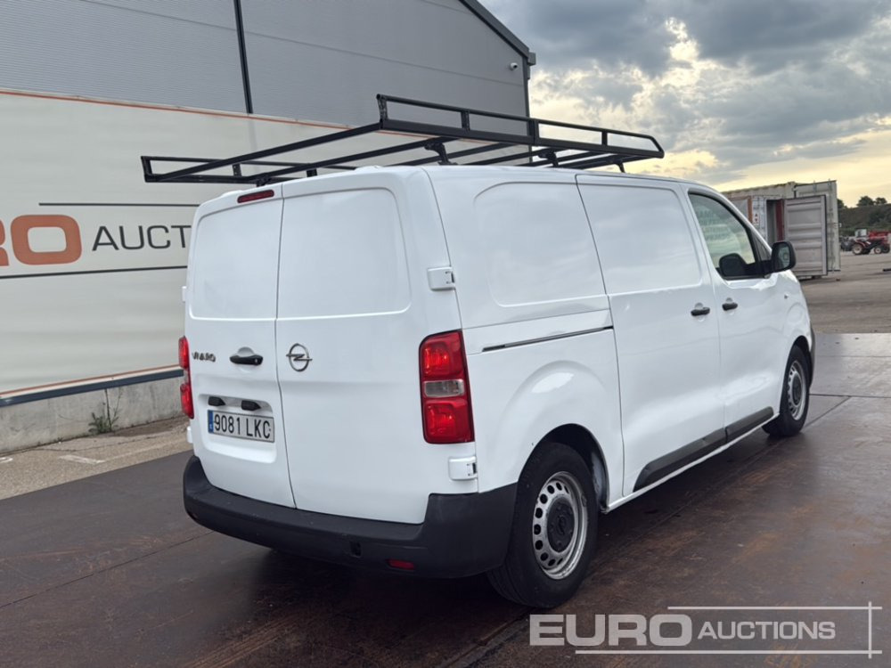 Opel Vivaro - شاحنة التوصيل: صورة 5 Opel Vivaro - شاحنة التوصيل: صورة 5