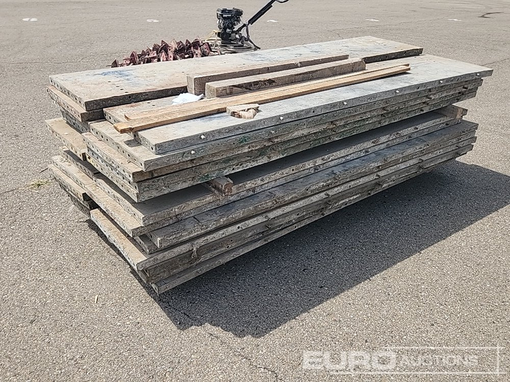 Pallet of Scaffolding Boards and Fixings - معدات البناء: صورة 4 Pallet of Scaffolding Boards and Fixings - معدات البناء: صورة 4