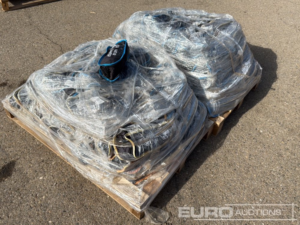 Pallet of Various Folding Camping Chair (2 of), Portable Ligth (2 of) - معدات البناء: صورة 4 Pallet of Various Folding Camping Chair (2 of), Portable Ligth (2 of) - معدات البناء: صورة 4