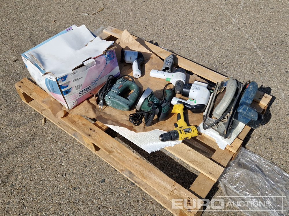 Pallet of Various Power Tools - معدات البناء: صورة 3 Pallet of Various Power Tools - معدات البناء: صورة 3