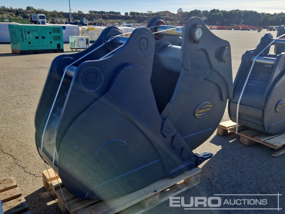 Strickland Set of 21T 18' Digging Bucket (S/N 145756), BT20 24' Digging Bucket (S/N 501669930L) - بكت: صورة 4 Strickland Set of 21T 18' Digging Bucket (S/N 145756), BT20 24' Digging Bucket (S/N 501669930L) - بكت: صورة 4