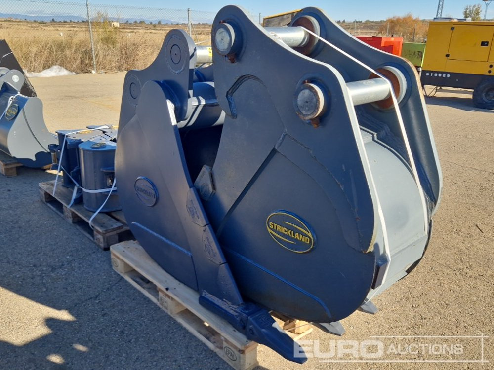 Strickland Set of 21T 18' Digging Bucket (S/N 145756), BT20 24' Digging Bucket (S/N 501669930L) - بكت: صورة 3 Strickland Set of 21T 18' Digging Bucket (S/N 145756), BT20 24' Digging Bucket (S/N 501669930L) - بكت: صورة 3