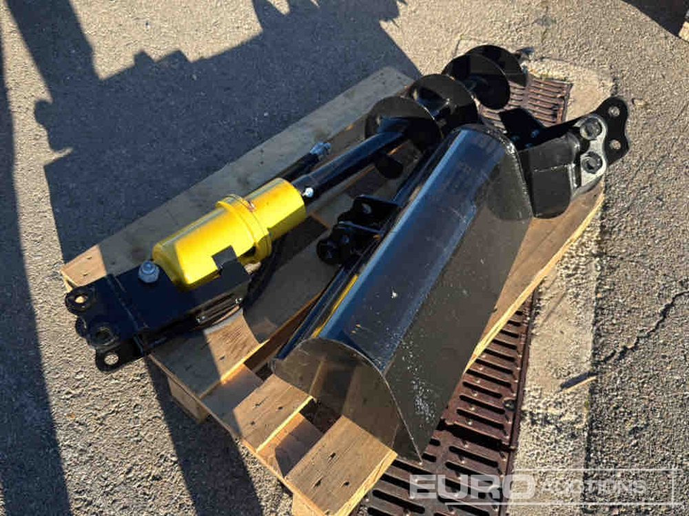 Unused Set of Auger, 800mm Cleaning Bucket, 200mm Digging Bucket to suit JPC Excavator / Conjunto Ahoyador y Cazos - بكت: صورة 4 Unused Set of Auger, 800mm Cleaning Bucket, 200mm Digging Bucket to suit JPC Excavator / Conjunto Ahoyador y Cazos - بكت: صورة 4