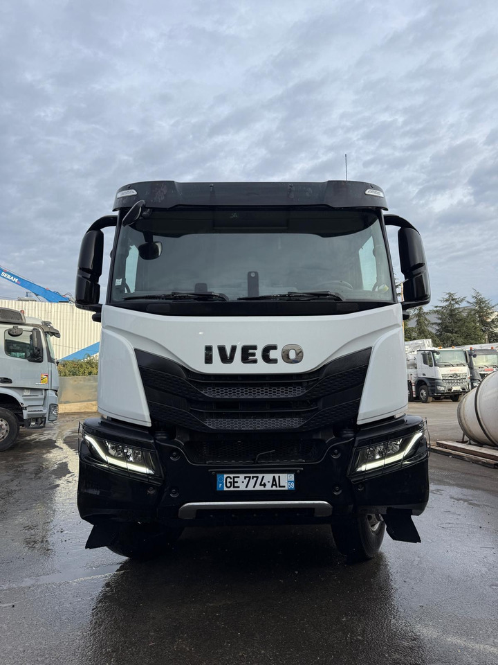 Camion béton Iveco XWay 420 GE-774-AL - شاحنة خلاطة خرسانة: صورة 1 Camion béton Iveco XWay 420 GE-774-AL - شاحنة خلاطة خرسانة: صورة 1