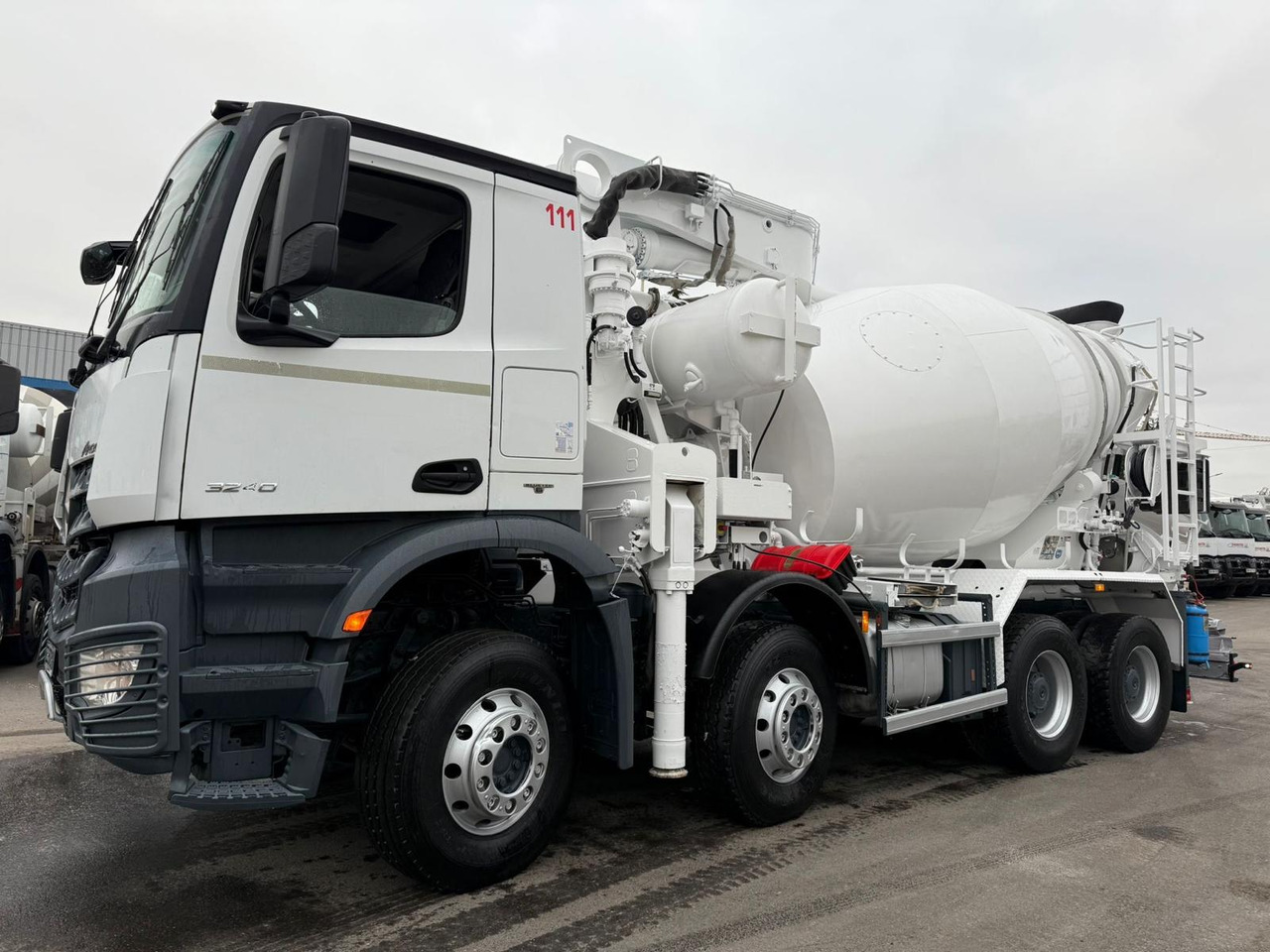 Camion mixo-pompe Arocs 3240 EE-572-PH - مضخة خرسانة: صورة 2 Camion mixo-pompe Arocs 3240 EE-572-PH - مضخة خرسانة: صورة 2
