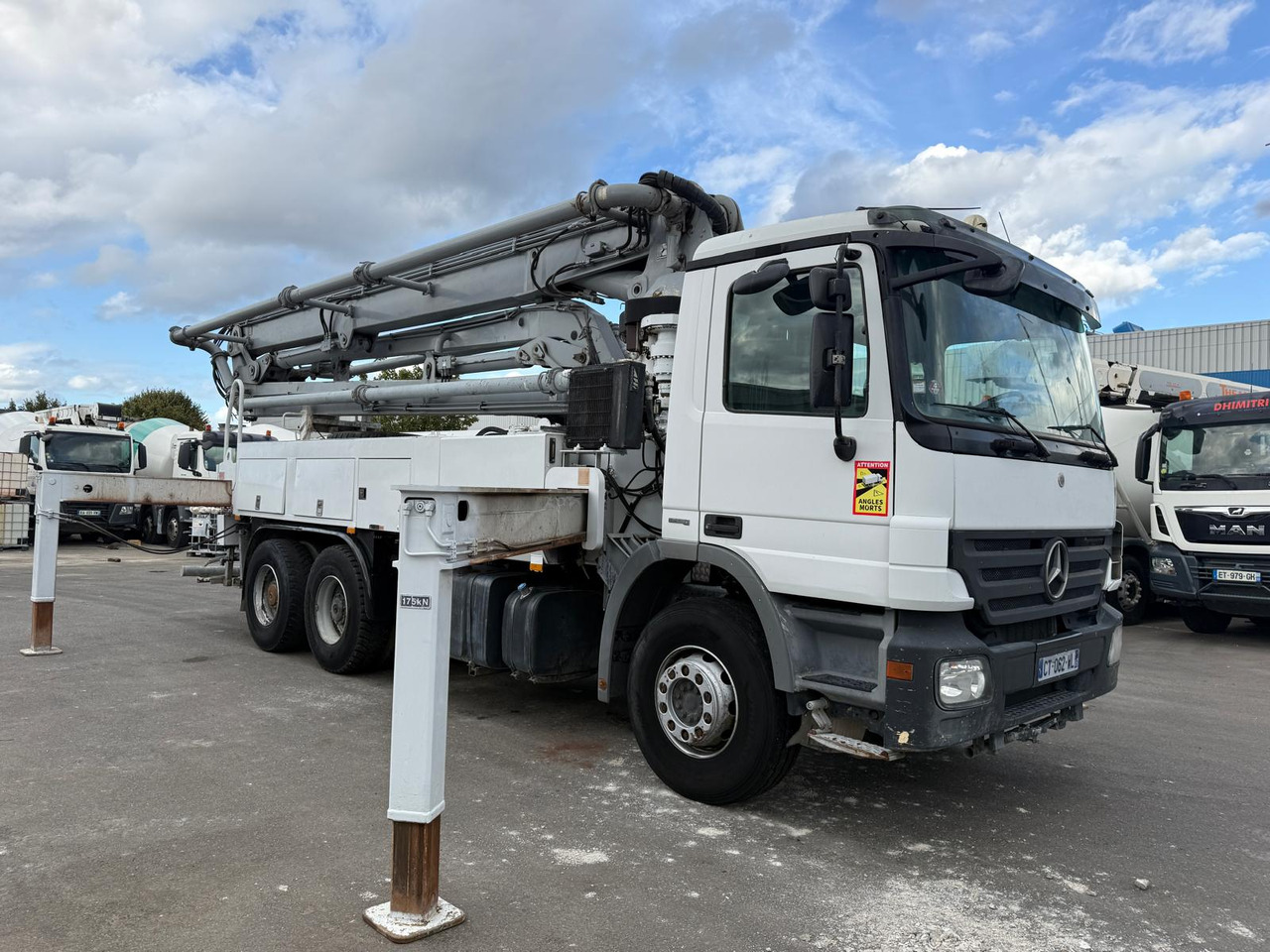 Pompe à béton Schwing 34m avec cabine Mercedes Benz Actros CT-062-WL Année 2008 - مضخة خرسانة: صورة 5 Pompe à béton Schwing 34m avec cabine Mercedes Benz Actros CT-062-WL Année 2008 - مضخة خرسانة: صورة 5