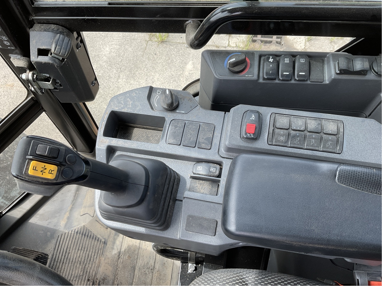 Caterpillar 908 HL - اللودر بعجل: صورة 2 Caterpillar 908 HL - اللودر بعجل: صورة 2