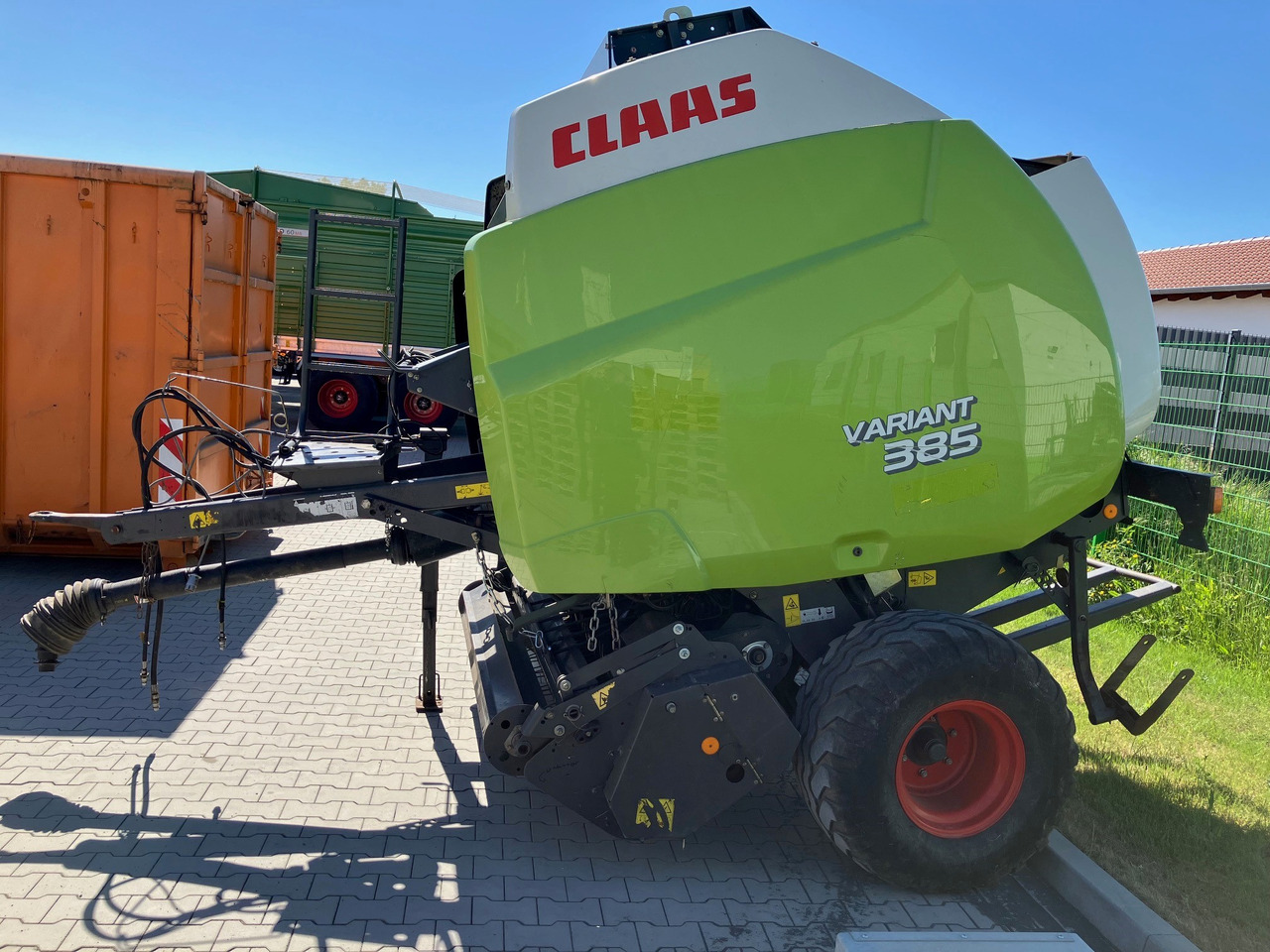 Claas 385 RC - معدات تيبيس التبن: صورة 1 Claas 385 RC - معدات تيبيس التبن: صورة 1