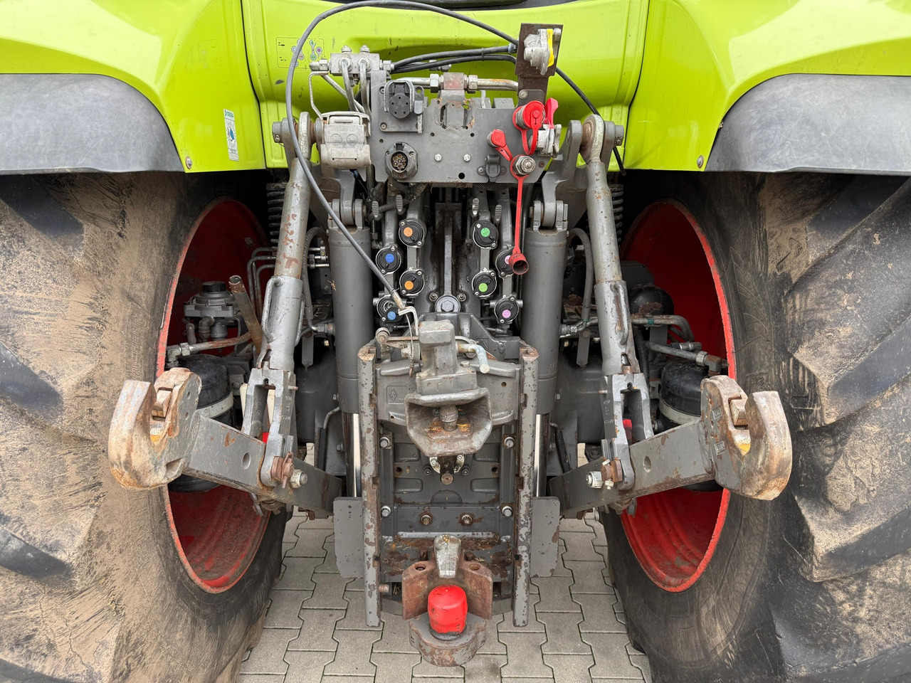 Claas Arion 650 C-Matic - جرار: صورة 3 Claas Arion 650 C-Matic - جرار: صورة 3