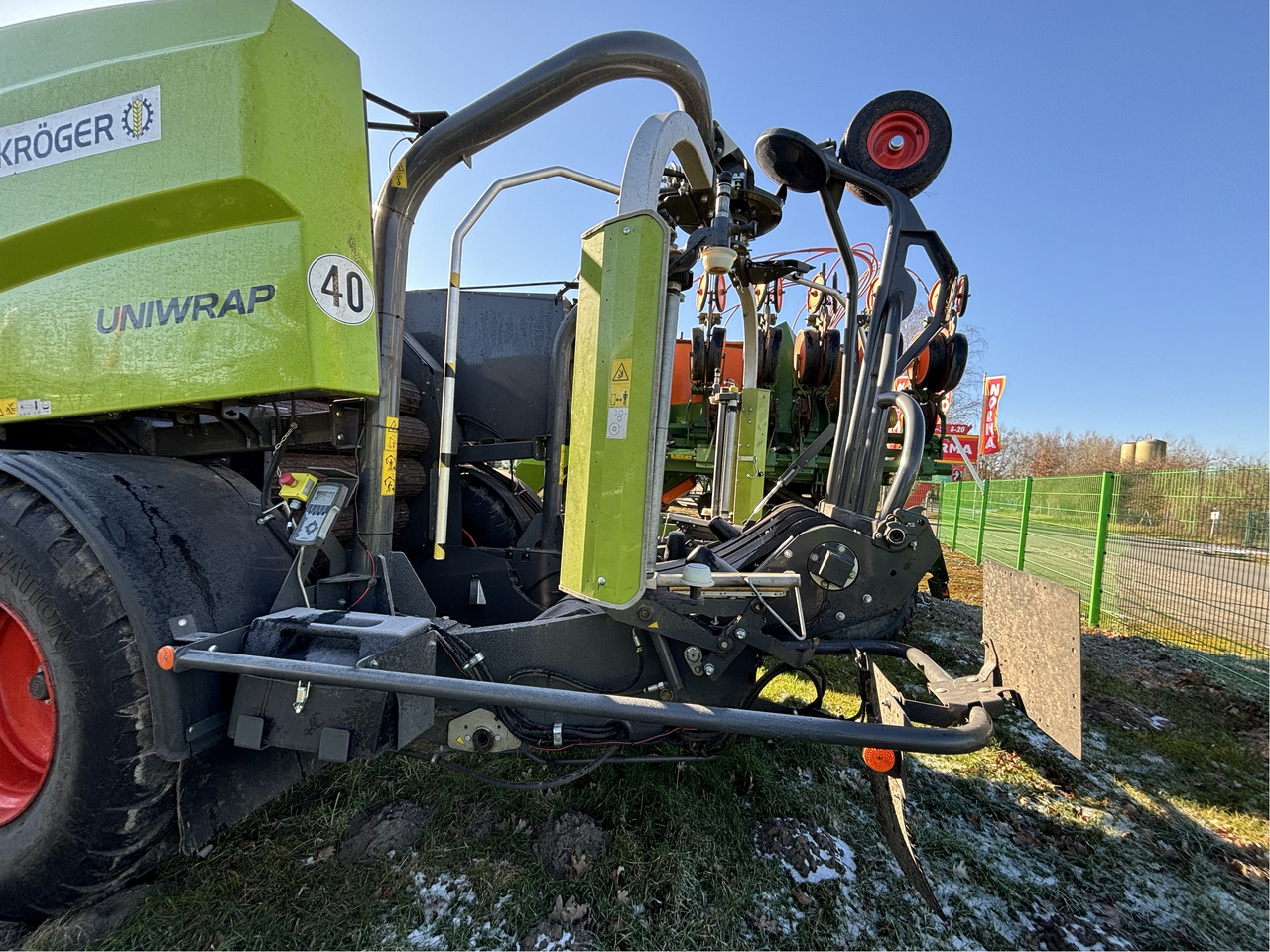 Claas Press- Wickelkombi 454 Uniwrap - معدات تيبيس التبن: صورة 5 Claas Press- Wickelkombi 454 Uniwrap - معدات تيبيس التبن: صورة 5