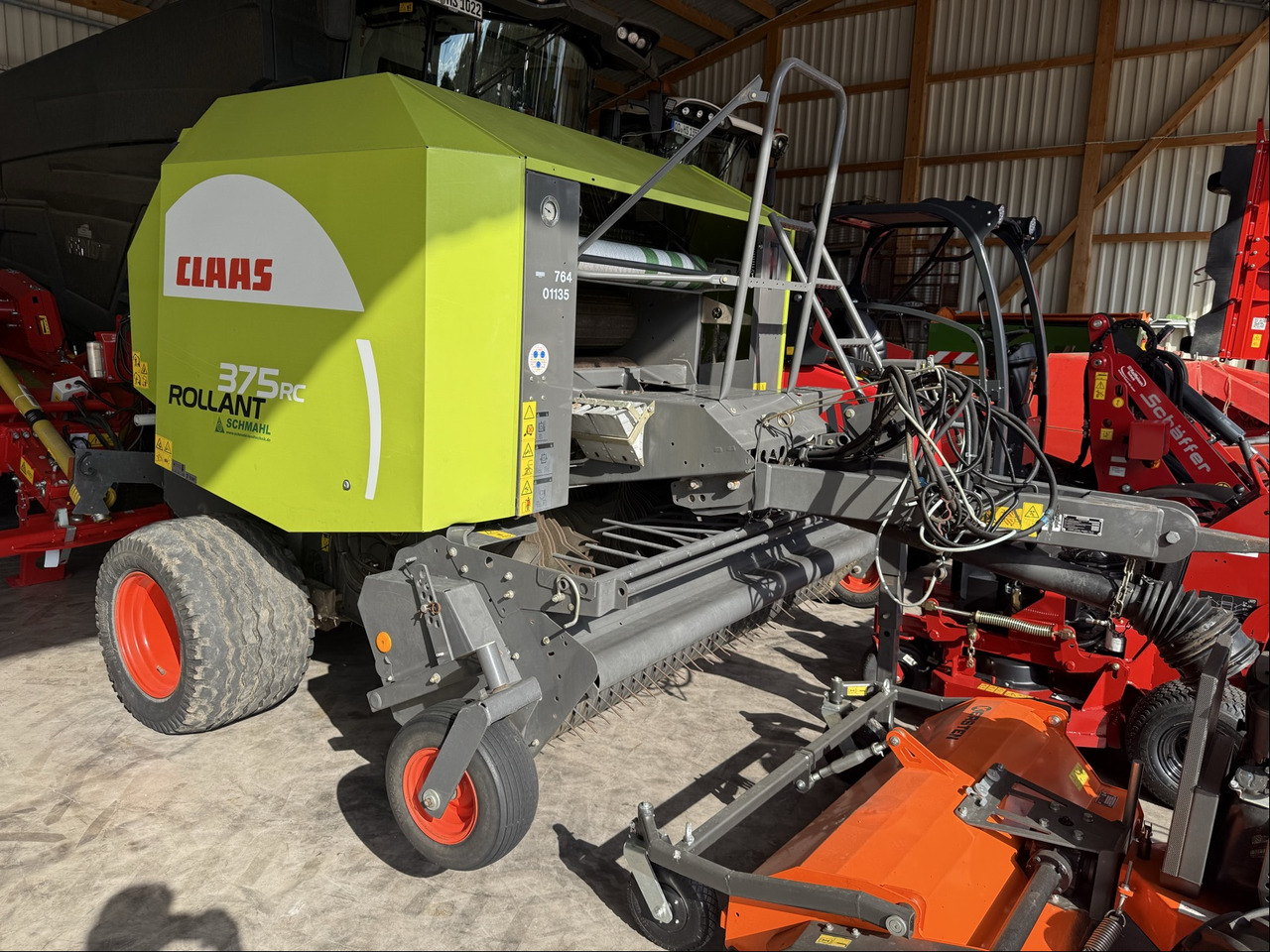 Claas Rollant 375 RC - معدات تيبيس التبن: صورة 1 Claas Rollant 375 RC - معدات تيبيس التبن: صورة 1